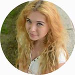 Elena's Travelgram - Author's Picture