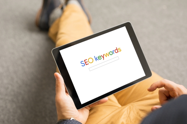 Local content marketing: connect to your community Use local keywords